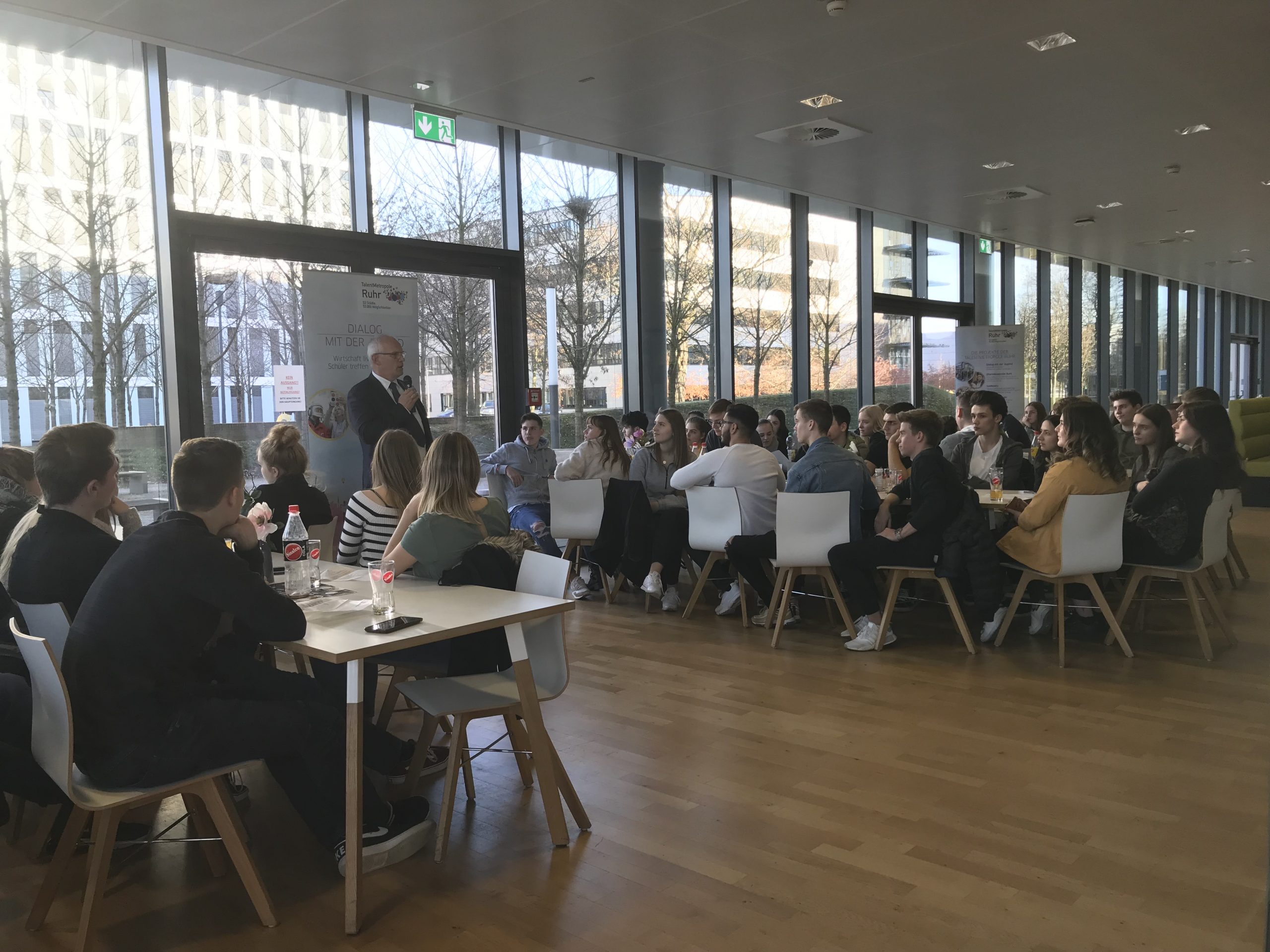 Flughafen DUS - Carl-Humann-Gymnasium Essen