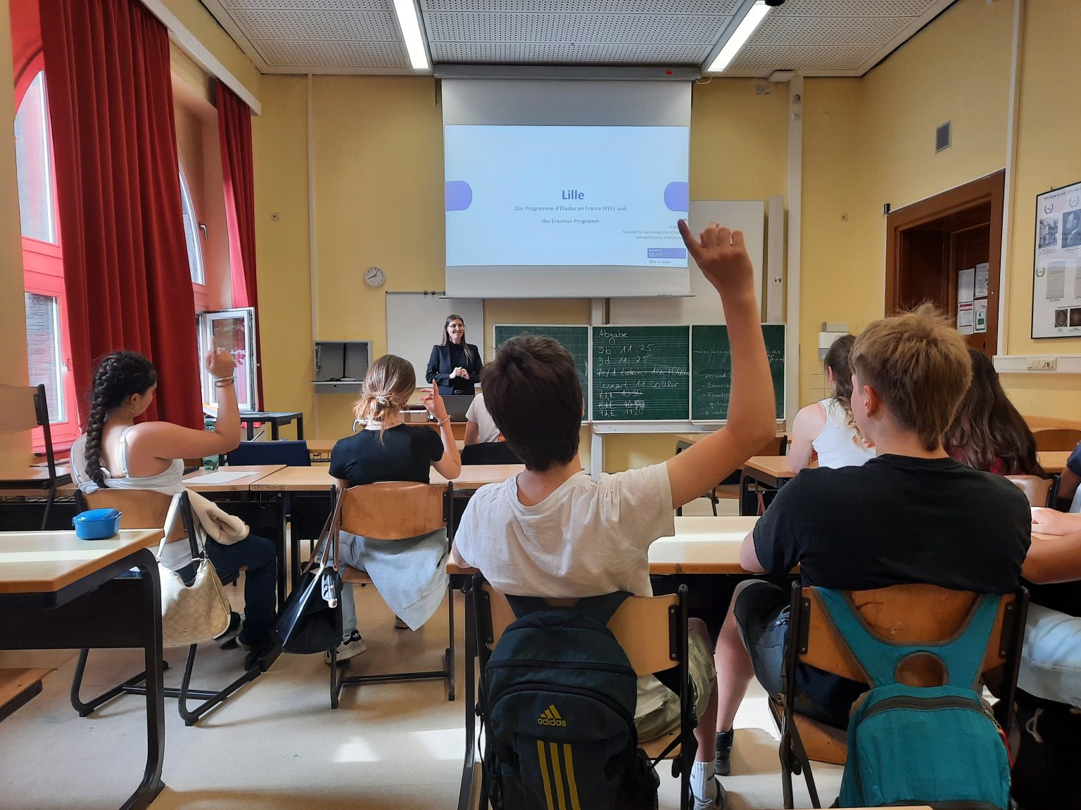 PEF und Erasmus+: Infoveranstaltung zu Austauschprogrammen mit ...